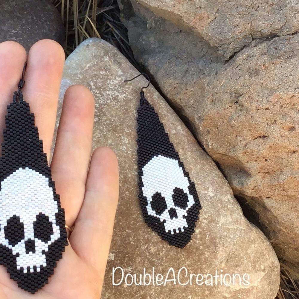Skull Beaded Earrings, New, Handmade by Me - Picture 6 of 8